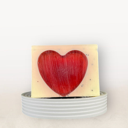 Goleo Nr. 726 – Handgemachte Seife „Erdbeeren und Mohn“
