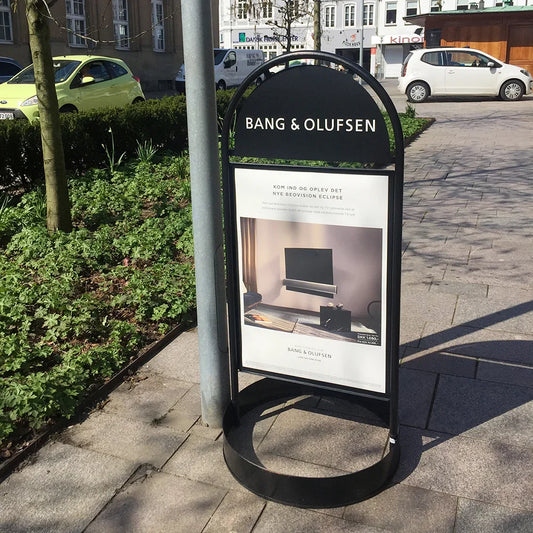 Kundenstopper Gotik Circle Schwarz mit Logoplatte