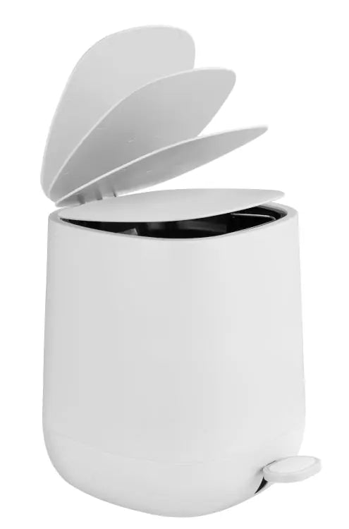 Wenko - Davos White Pedal Bin 5L - Stylish Waste Solution 🌟🗑️