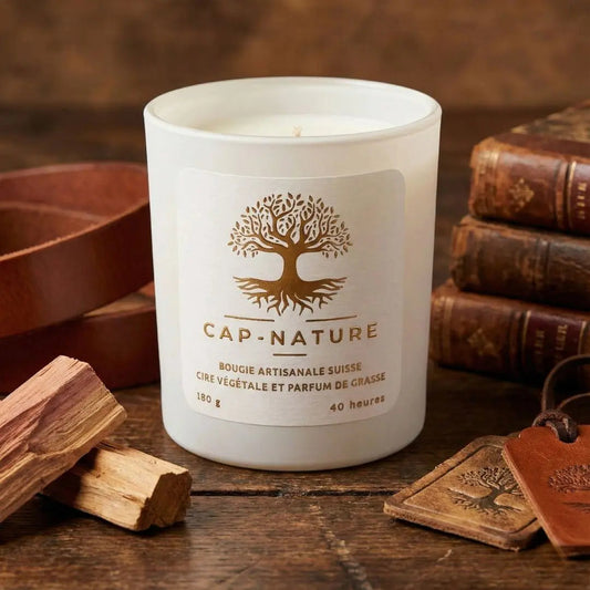 Bougie Artisanale Suisse à la Cire de Soja – Parfum Cuir et Bois