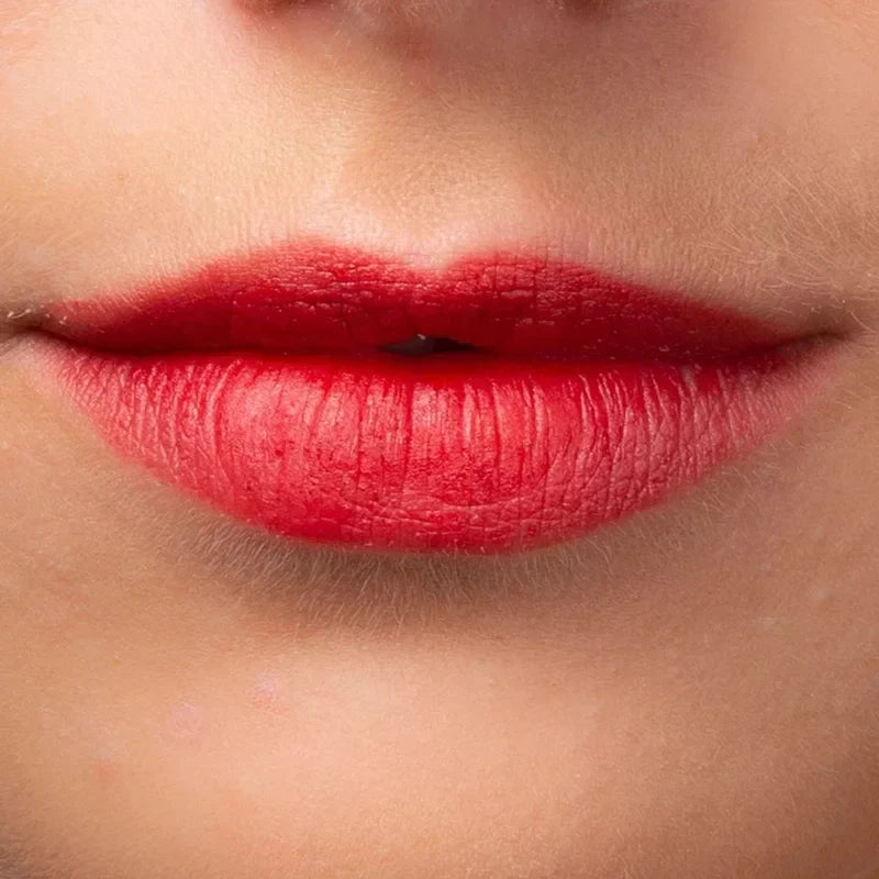 CHARLOTTE BIO - Matter Lipstick Real Red Organic - Bold Color, Eco-Friendly! 💄🌿