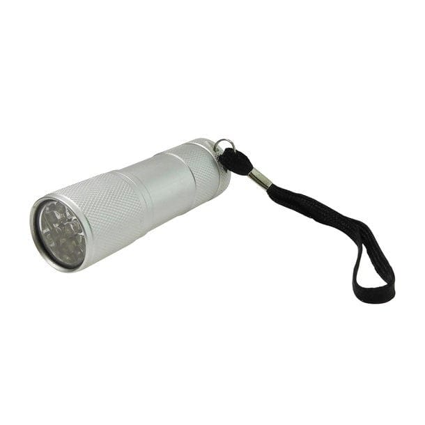 Torch IX LED-Taschenlampe – 9 LEDs, Inkl. Batterien & Metalldose