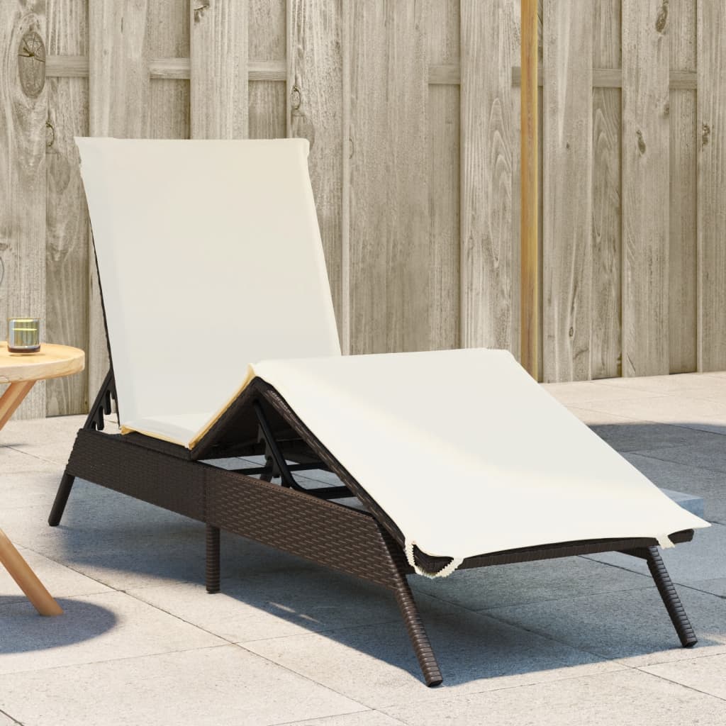 Sonnenliege mit Auflage Braun Poly Rattan