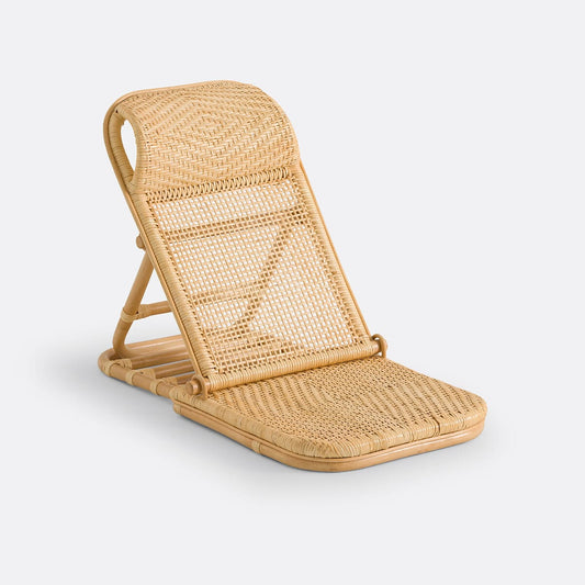 Rattan Strandstuhl – mit Kopfstütze, wetterfest, leicht & ergonomisch