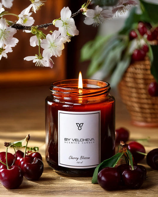 By Velcheva Duftkerze Cherry Blossom – 160 ml, Kirsche, Rose & Vanille