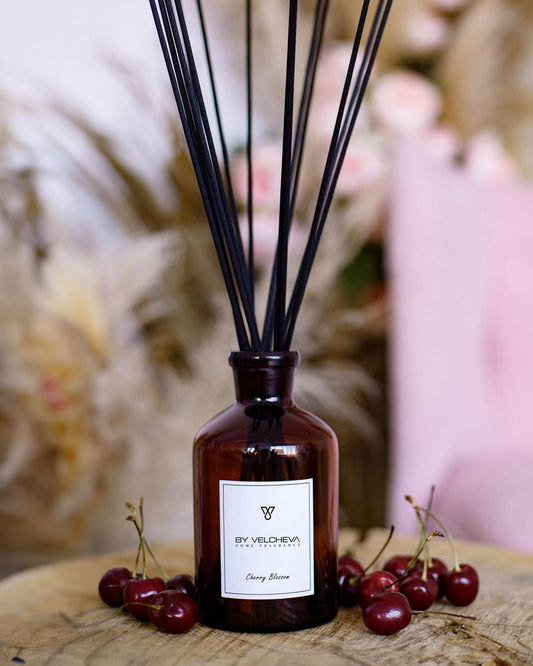By Velcheva Raumduft Mikado Cherry Blossom – 125 ml, Kirsche, Rose & Vanille