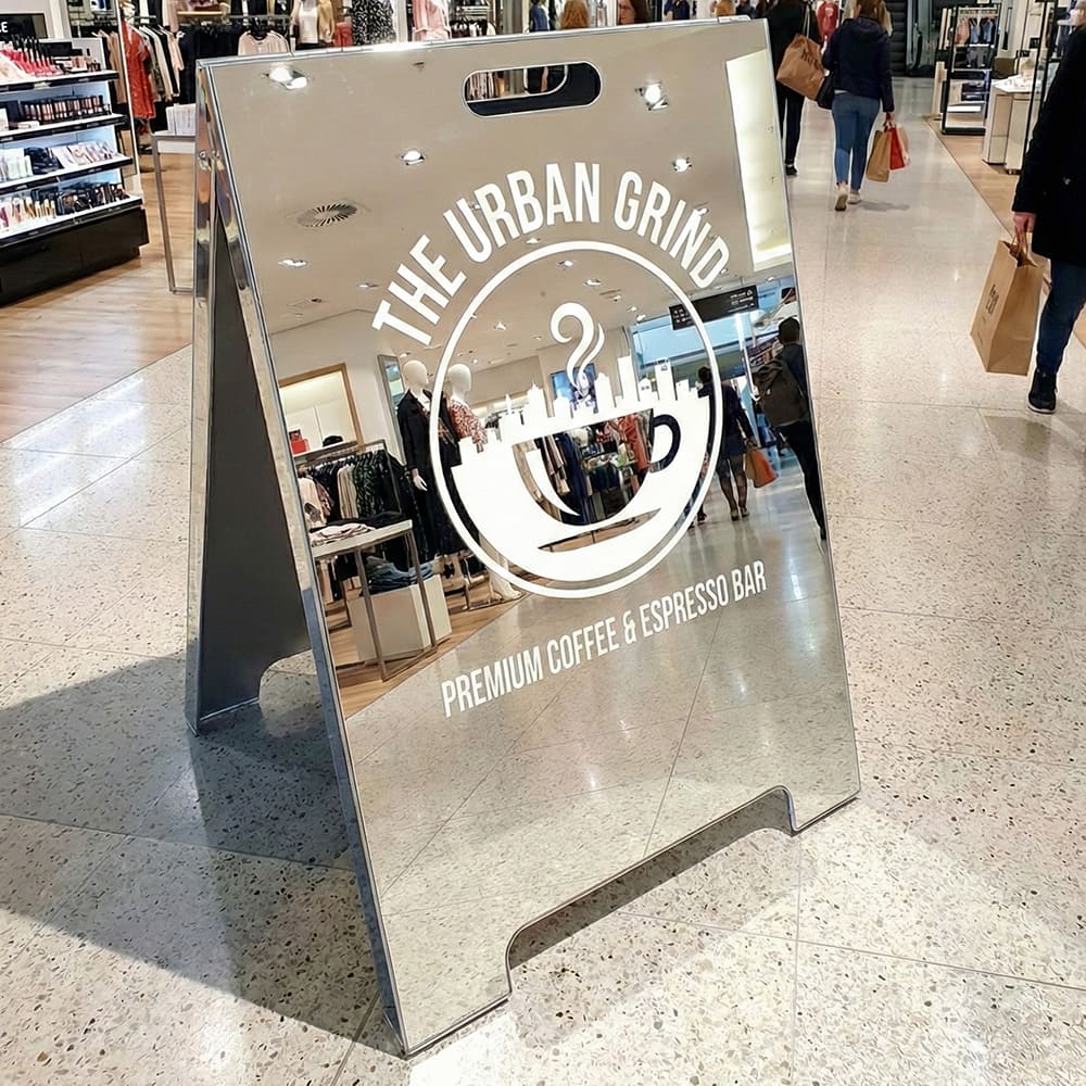 Kundenstopper Spiegeloptik, Indoor