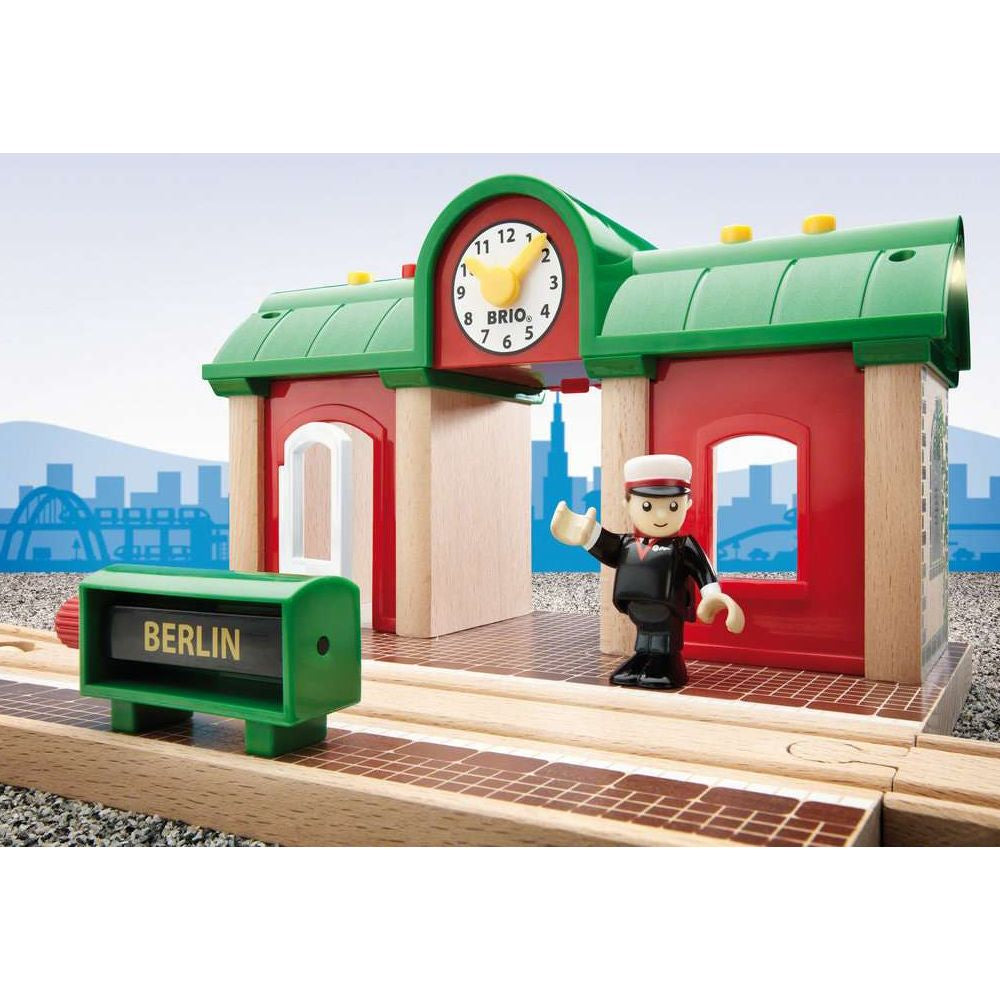 Record and Play Station