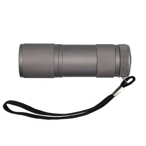 Torch IX LED-Taschenlampe – 9 LEDs, Inkl. Batterien & Metalldose