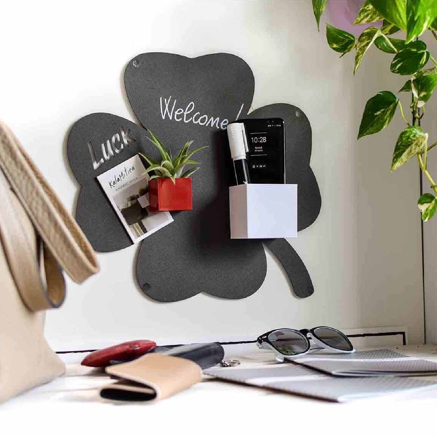 KalaMitica® Kreidetafel Magnetisch, Ohne Rahmen, Kleeblatt, 33x33cm, Schwarz/Anthrazit - Wandtafel - Speedjust Schweiz