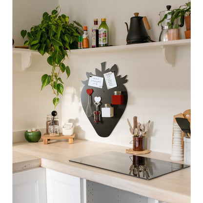 KalaMitica® Magnetische Kreidetafel "Erdbeere", 38x56cm, Schwarz/Anthrazit - Wandtafel - Speedjust Schweiz