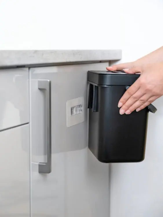 Wenko - Tago 5.0L Trash Bin - Compact & Versatile 🗑️