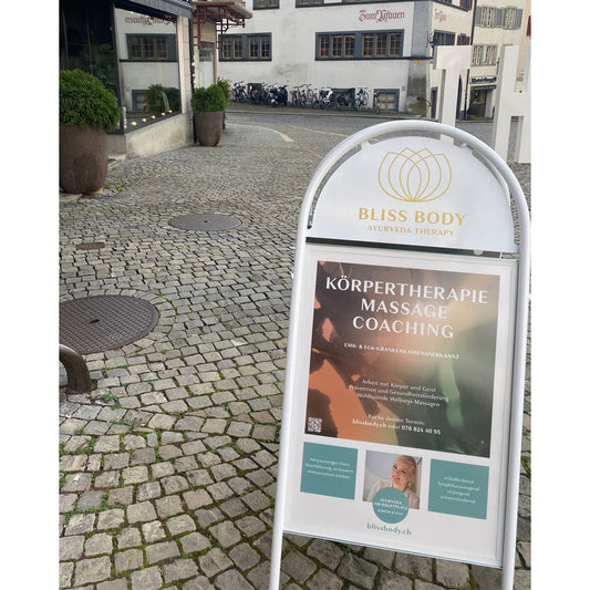 Kundenstopper Stahlrohr Classic mit Logoschild rund, Outdoor